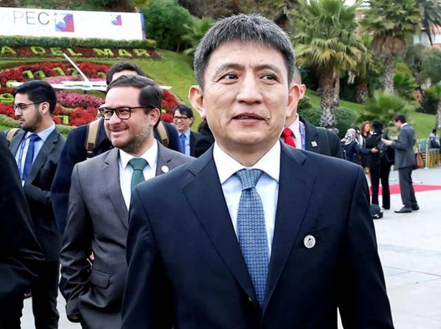 果然是美国害怕的人:李成刚一句话定调中美谈判!美方撤回100%关税